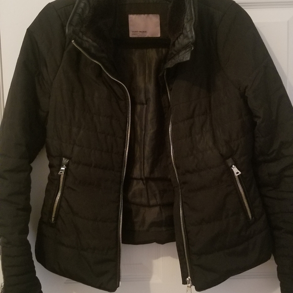 black jacket - Picture 2 of 2